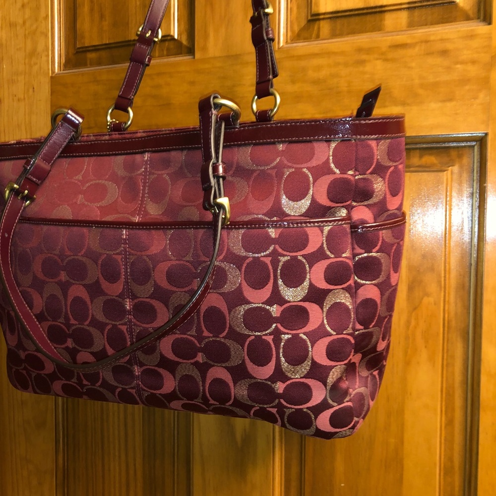 Large Coach bag-Authentic - Picture 2 of 4